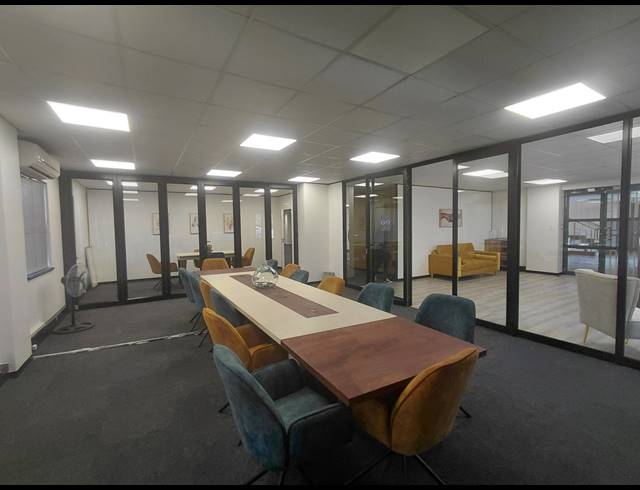 428M² OFFICE TO LET IN BRYANSTON